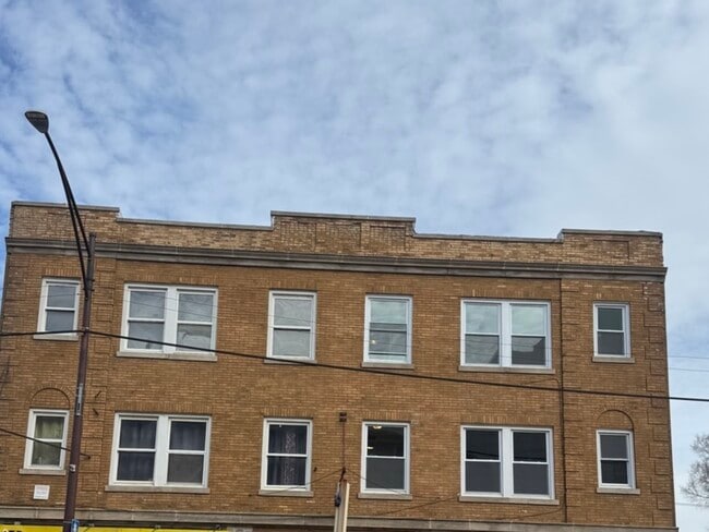 Building Photo - 7645 S Cottage Grove Ave Unit 4 Rental