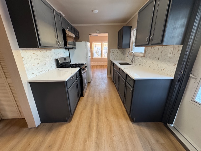 Photo - 7020 Delaware St