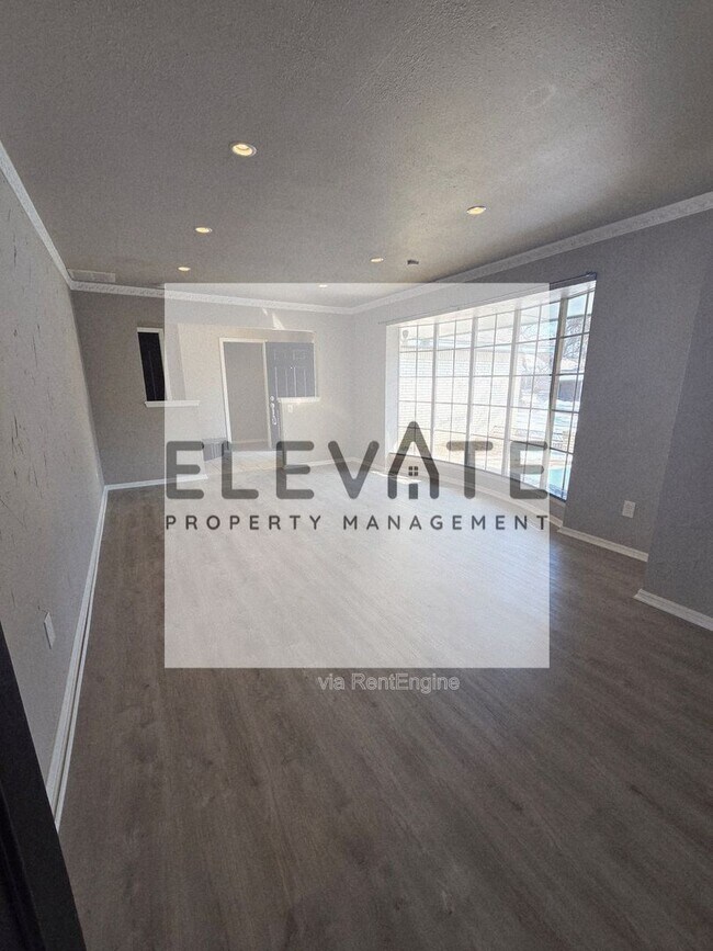 Photo - 1809 N Oakhill Rd