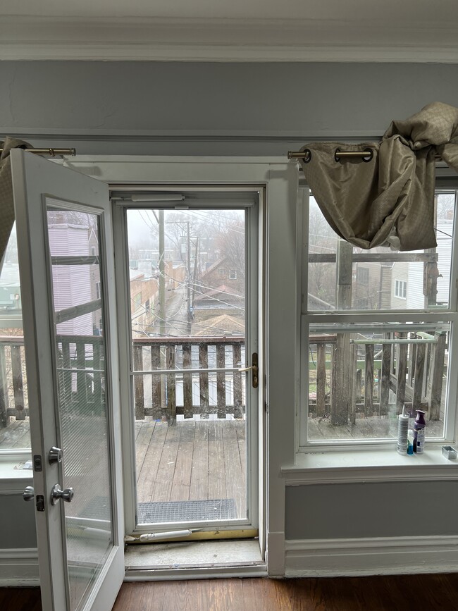 Photo - 1629 W Granville Ave