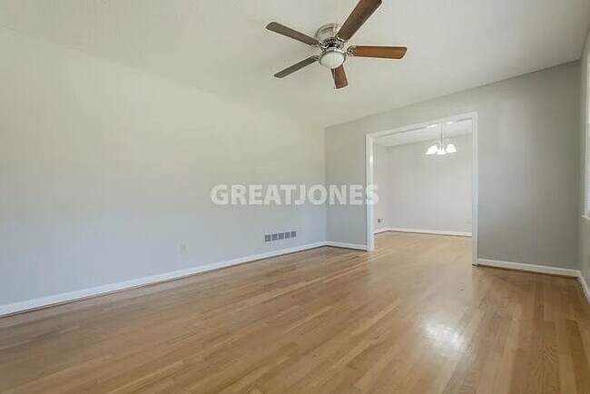 Photo - 1825 Old Colony Rd