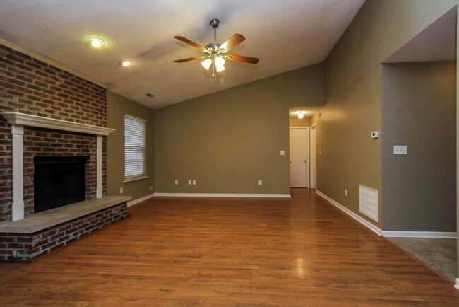 Photo - 17913 Sanibel Cir