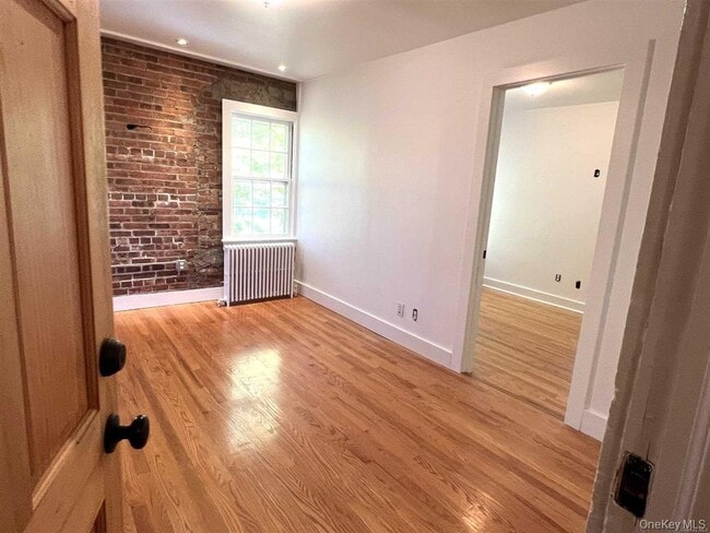 Photo - 273 NY-9D Unit 4