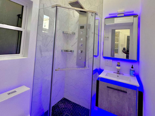 Photo - 196 Danforth Ave Unit Backhouse