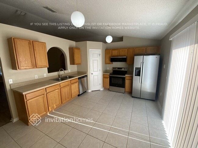 Photo - 2589 Auburndale St