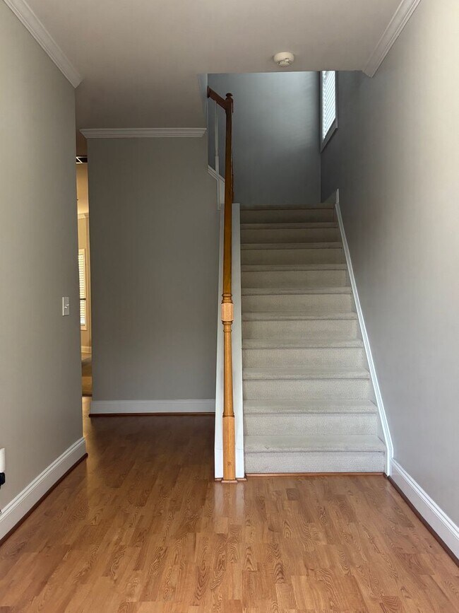 Photo - AVAILABLE NOW! End-Unit Townhouse in Pennington Square