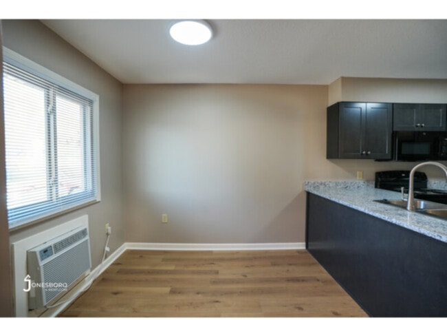 Photo - Lakewood Condos: NEWLY REMODELED