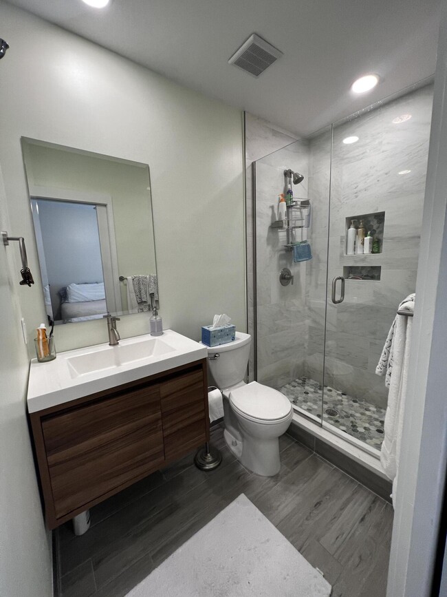 Photo - 124 NW 9th St