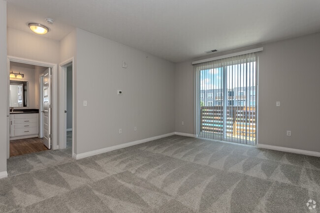 1BR, 1BA - 676SF - Whetstone - Living Room - Graceland Flats