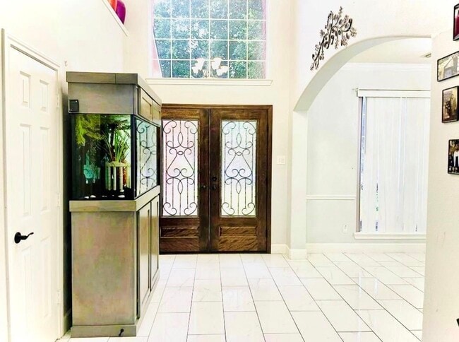 Photo - 5902 Crestford Park Ln