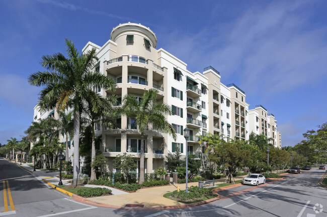 Building Photo - The Manor in Plantation Rental