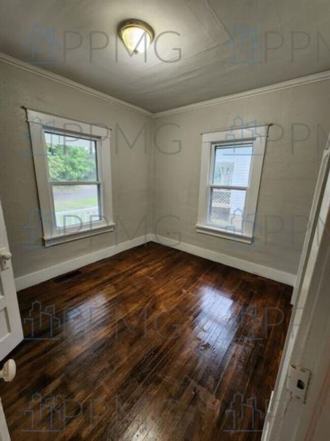 Photo - 2 bedroom House For Rent