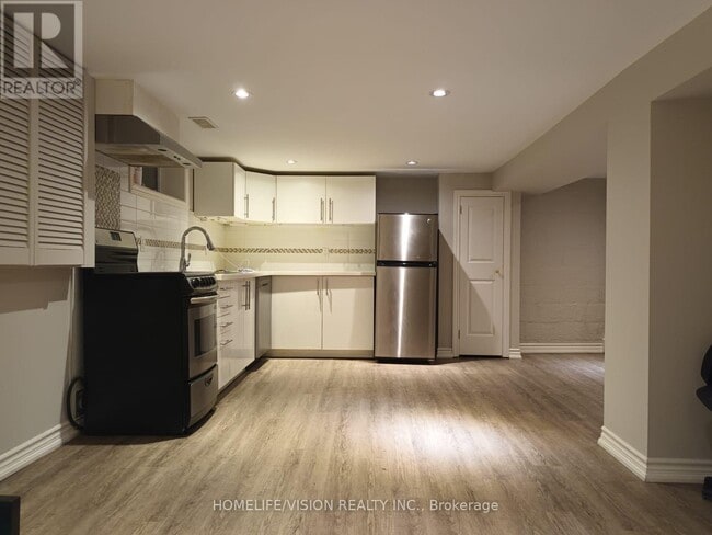 80 Binswood Ave