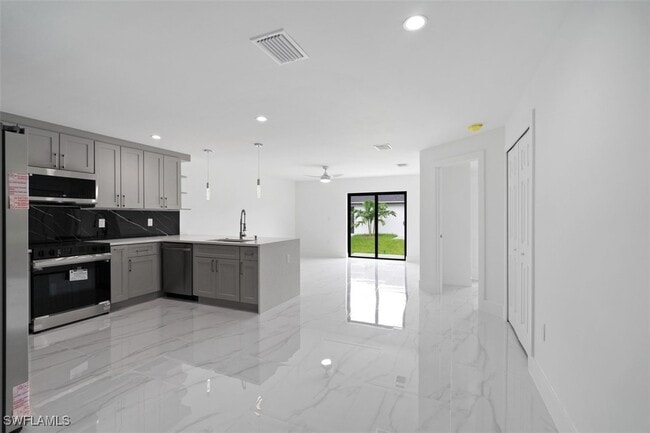Building Photo - 5015 27th St SW Rental