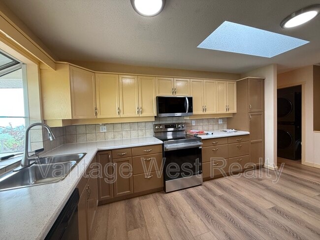 1-1103 Trevor Drive