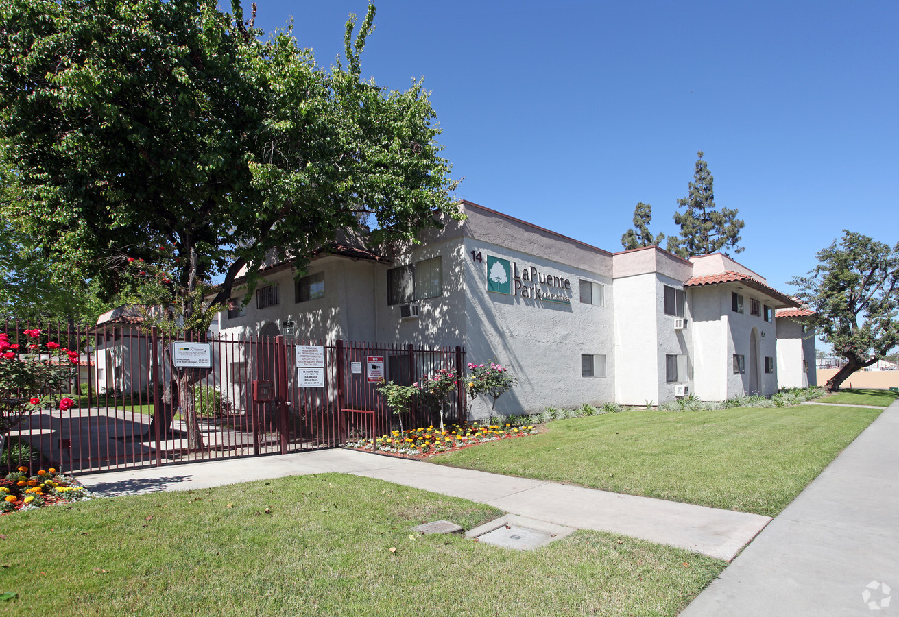 Photo - La Puente Park Apartments