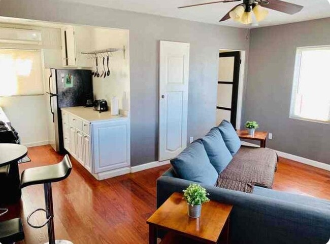 Photo - 2141 Union St Apartment