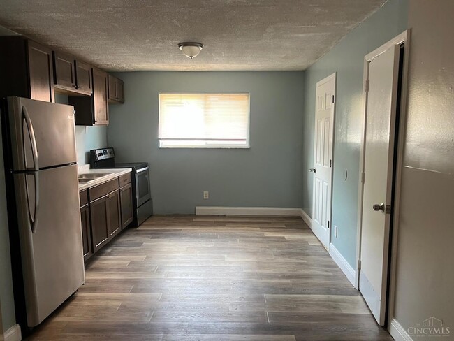 Photo - 3553 Wilson Ave