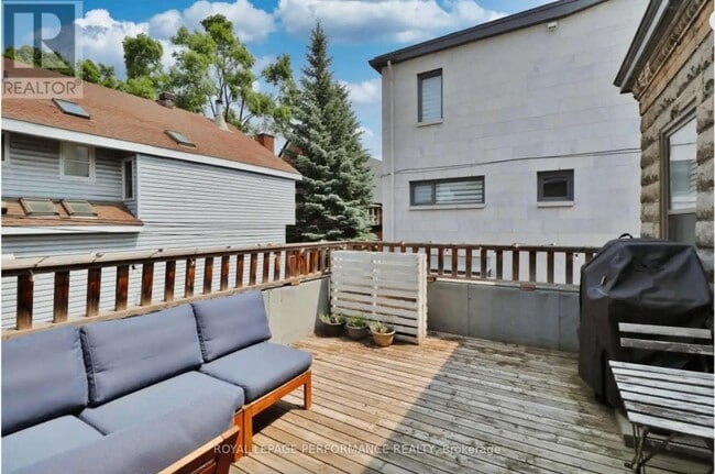 Photo - 157 Drummond St Unit 2