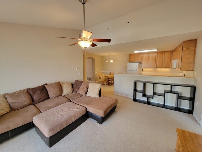 Photo - 4755 Hahns Peak Dr Unidad 201