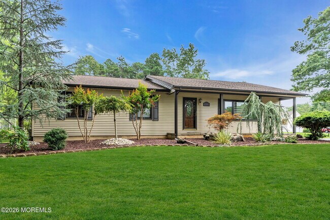 Photo - 819 Harmony Rd