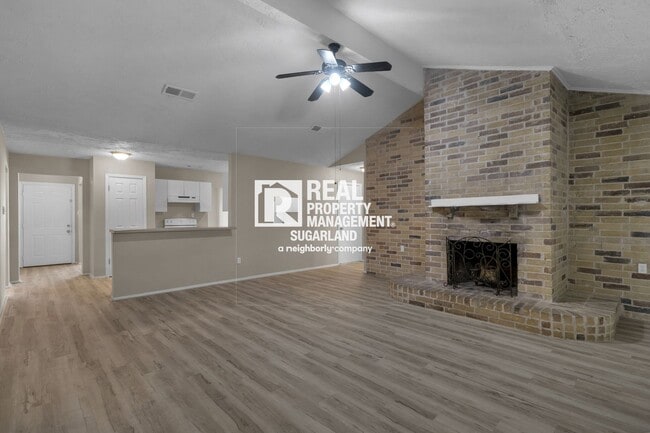 Photo - Charming Sugar Land Home: Modern Comfort & Great Location