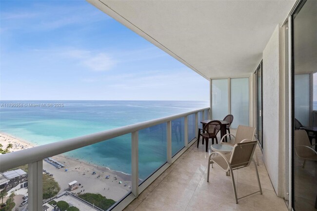 Building Photo - 1830 S Ocean Dr Unit 2810 Rental