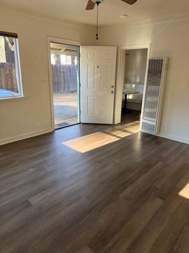 Photo - 909 Rubicon Trail Unit 1