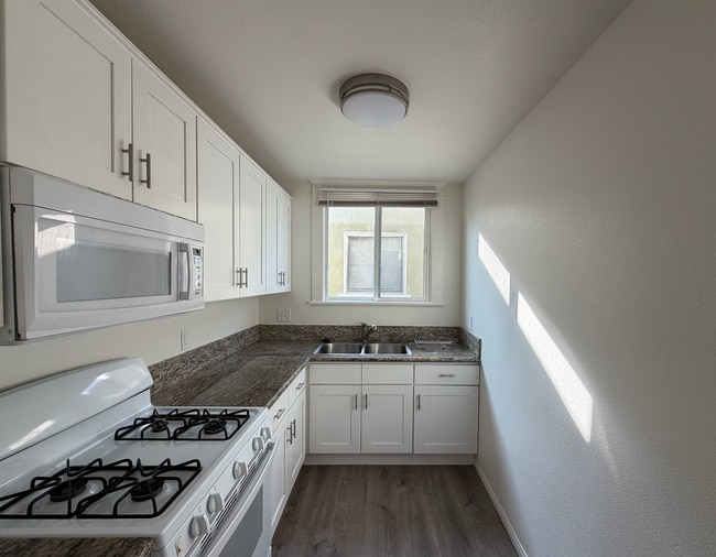 Photo - 420 N Rose Pl Unit 424