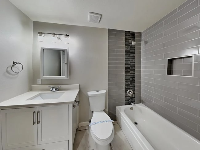 Photo - 1704 W Thunderbird Rd