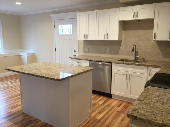 Building Photo - 1 Driftwood Dr Unit 1 Rental