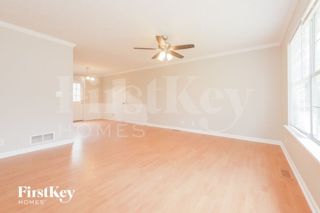 Photo - 671 Rocky Point Rd