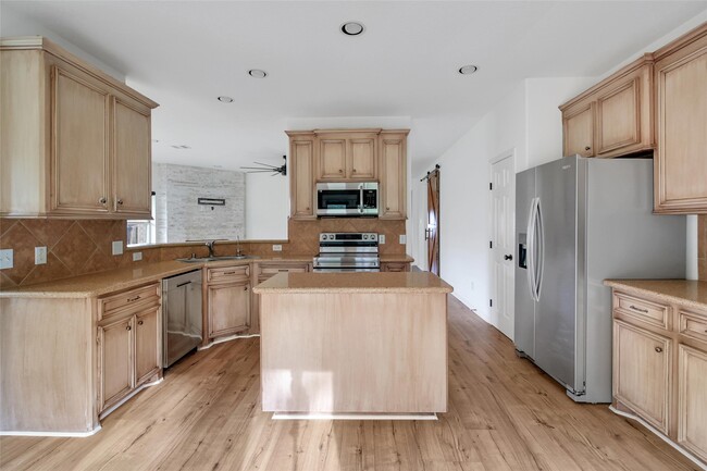 Building Photo - 15575 Kitty Hawk Dr