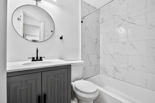 Photo - 3525-3550 50th Ave N Unidad B