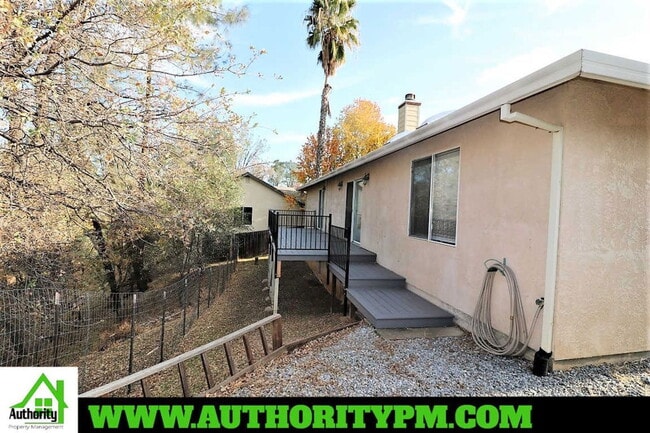 Photo - 3032 Stonecrest Pl