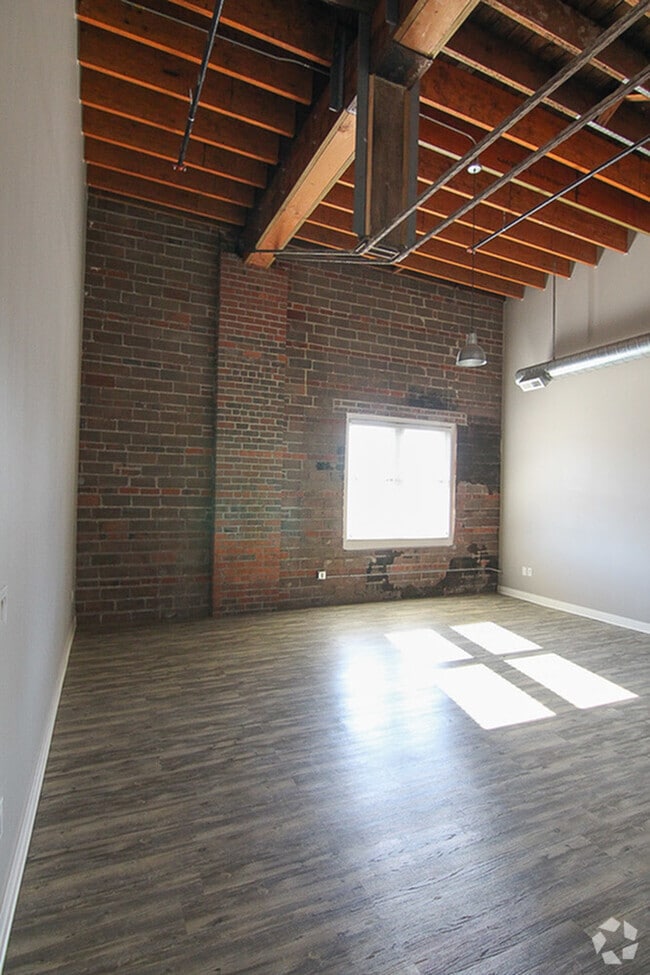 1BR, 1BA - A12/808 SF - 14Forty Rental