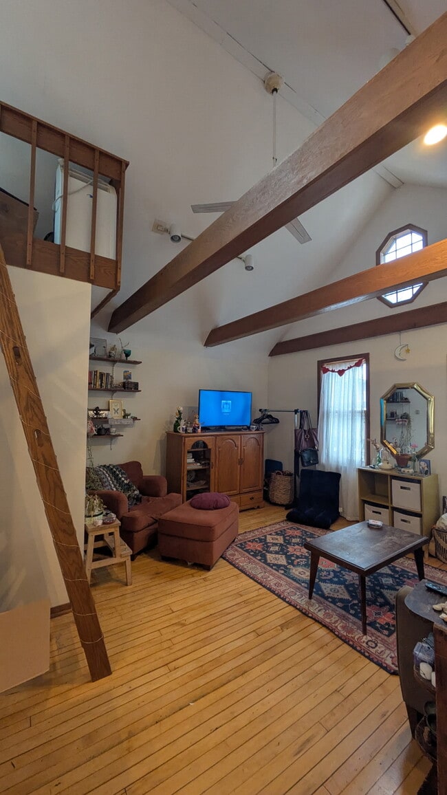 Photo - 2521 N Pierce St Unit upper