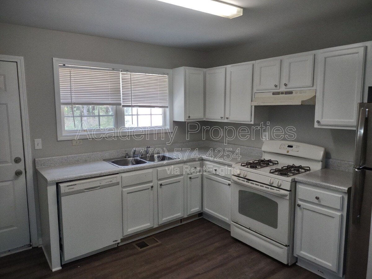 Photo - 130 Meadowbrook Ct Unit B