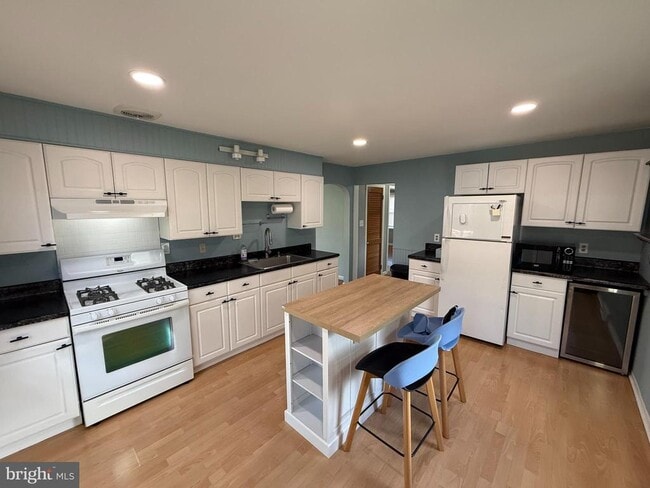 Photo - 503 West Lawn Ave