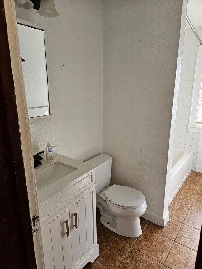 Bathroom - 161 N Park St