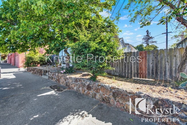 Photo - 314 Marin St