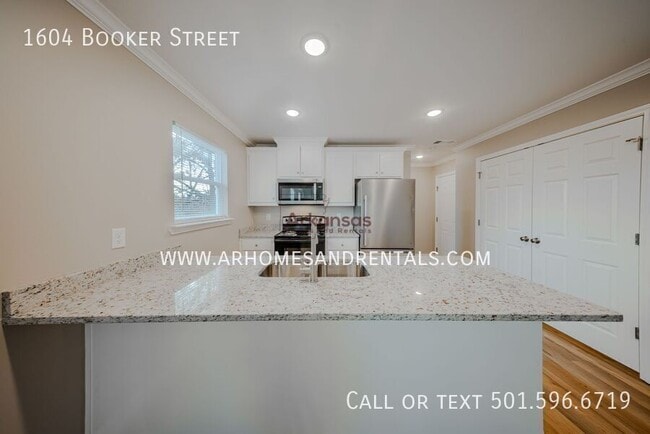 Photo - 1604 S Booker St