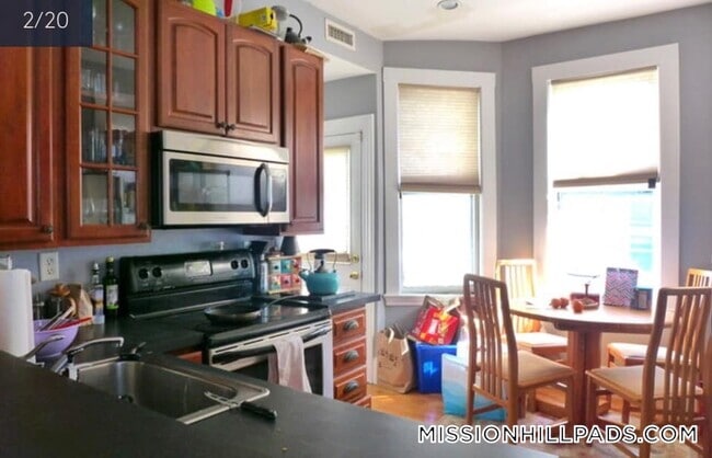 Photo - 126 Calumet St Unit 2