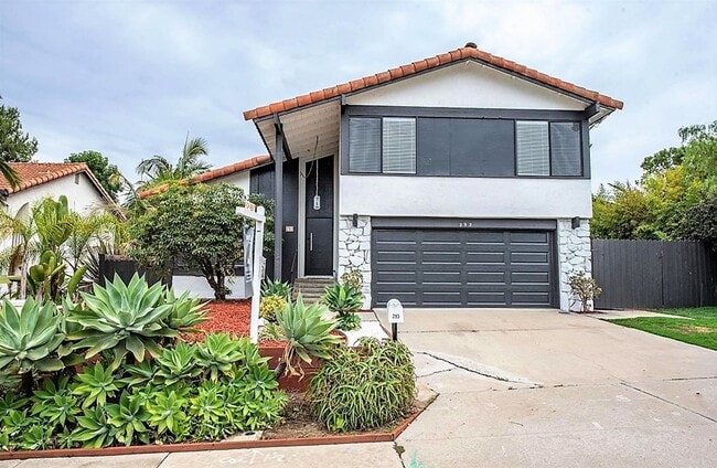 Building Photo - Encinitas 4br  2 car garage granite kitchen Huge Yard Home Remodeled TEXT 858-774-1574 $6290