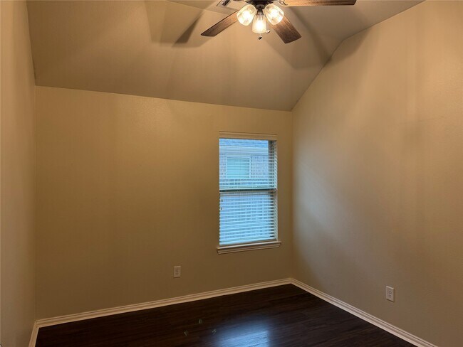 Photo - 29015 Davenport Dr