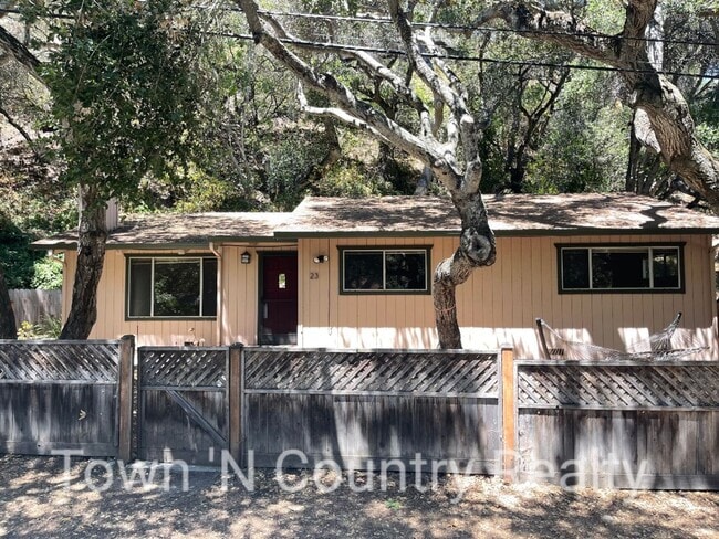 Charming 3-Bedroom Home in Carmel Valley –... - Charming 3-Bedroom Home in Carmel Valley –...