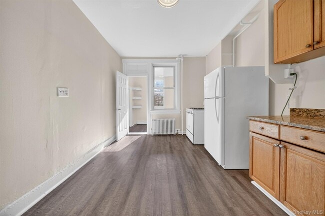 Photo - 74 Oak St Unit 1A