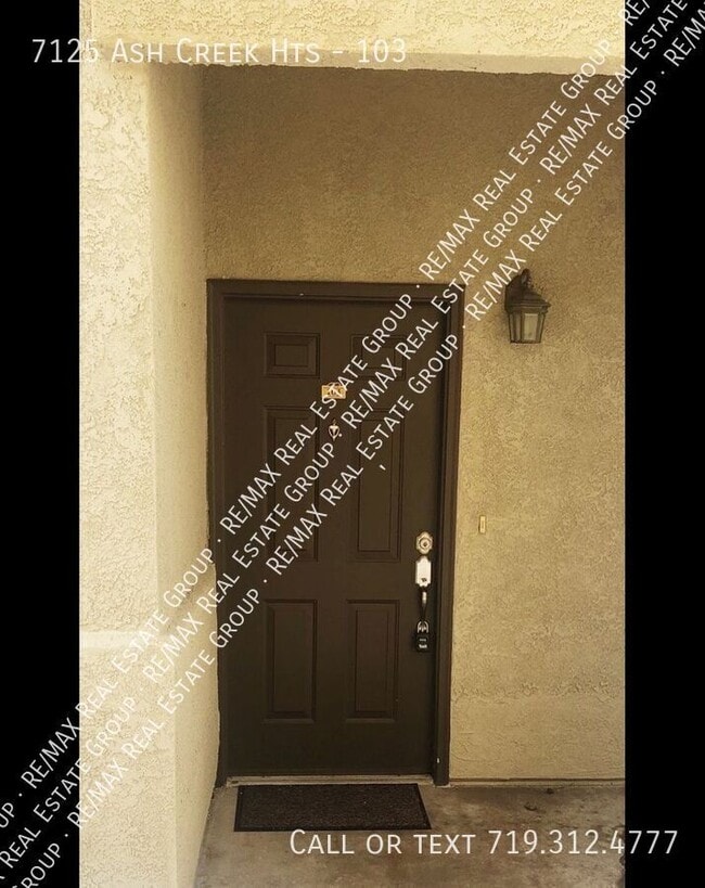Building Photo - 7125 Ash Creek Heights