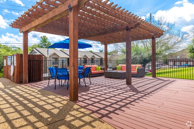 Área de picnic/parrillas - Summer Brook Apartments