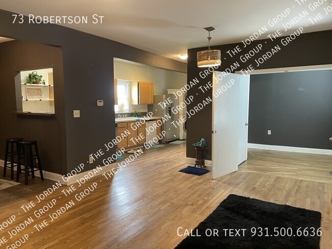 Photo - 73 Robertson St